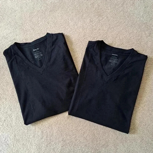 NWOT | Set of 2  | Bench Solid Cotton V-neck T-shirts Black Size Medium Men's - Picture 1 of 7